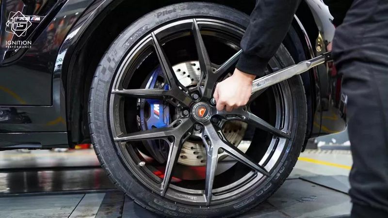 VOSSEN 10.jpg
